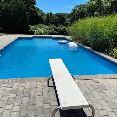 Respite Ranch: Private Pool, Hot Tub, Beach Access